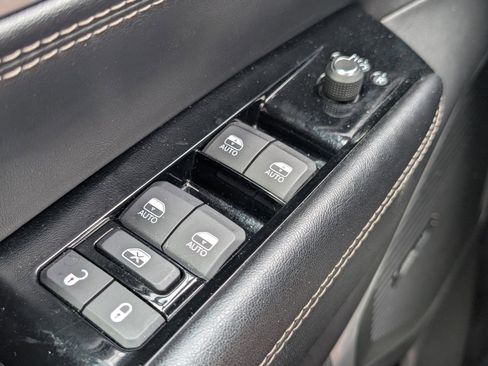 Used 2024 Jeep Wagoneer Series II AWD/4WD image 18