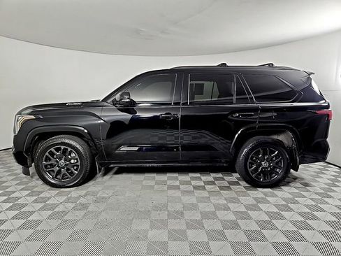 Used 2024 Toyota Sequoia Platinum AWD/4WD image 7
