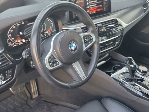 Used 2023 BMW M550i xDrive w/ Executive Package AWD/4WD image 9