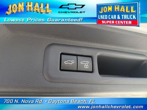Used 2025 Toyota Sequoia Platinum AWD/4WD image 12