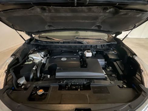 Used 2018 Nissan Murano S image 25