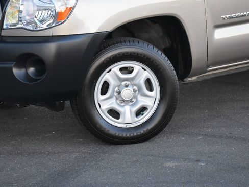 Used 2005 Toyota Tacoma 2WD Regular Cab image 9