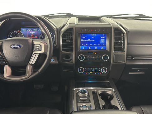 Used 2021 Ford Expedition XLT image 18