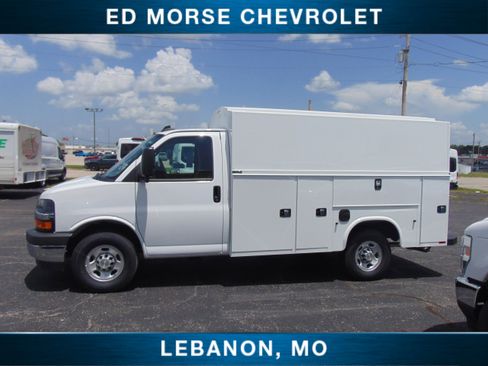 New 2025 Chevrolet Express 3500 w/ Power Convenience Package image 2