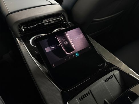 Used 2025 Cadillac Escalade IQ Sport 2 image 28