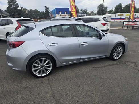 Used 2017 MAZDA MAZDA3 Touring FWD image 7