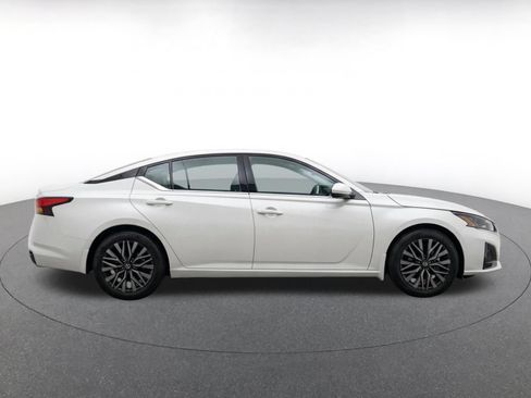 Used 2026 Nissan Altima 2.5 SV FWD image 10