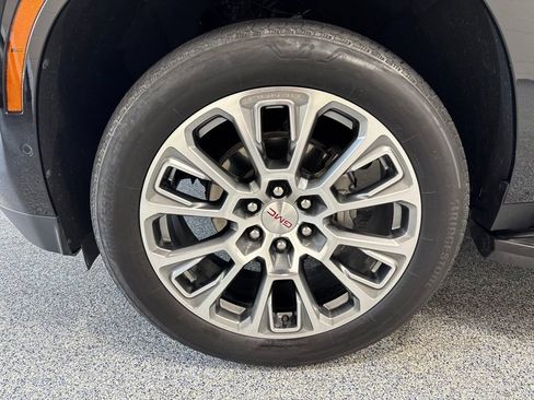 Used 2025 GMC Yukon XL Denali AWD/4WD image 72