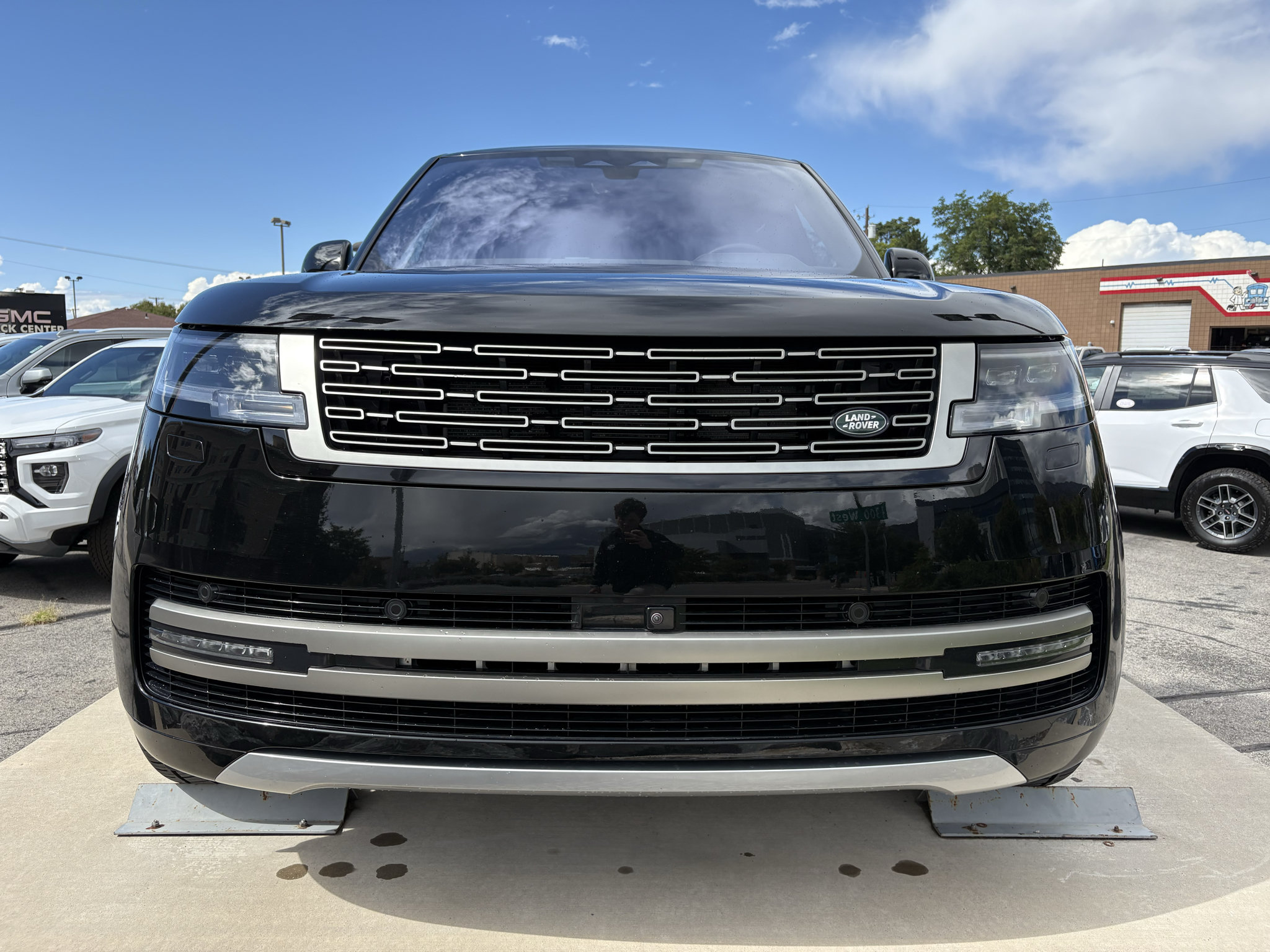 Used 2023 Land Rover Range Rover Long Wheelbase SE AWD/4WD image 15