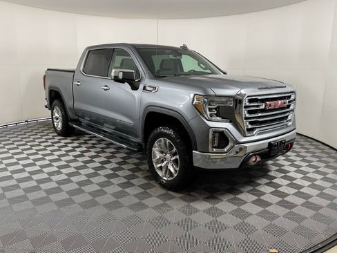 Used 2022 GMC Sierra 1500 SLT image 2