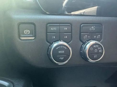 Used 2024 GMC Sierra 1500 Elevation AWD/4WD image 21