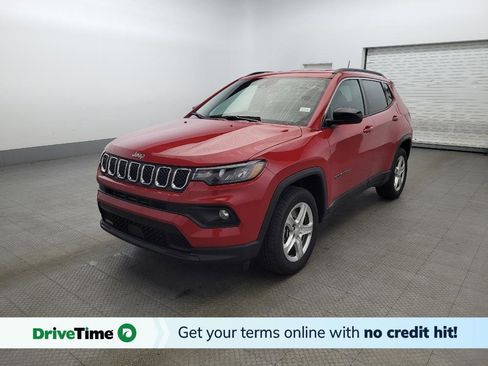 Used 2024 Jeep Compass Latitude image 1