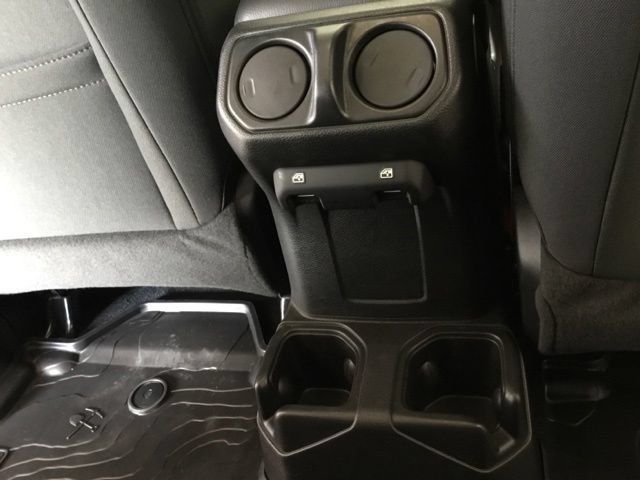 Used 2023 Jeep Wrangler Unlimited Sport AWD/4WD image 38