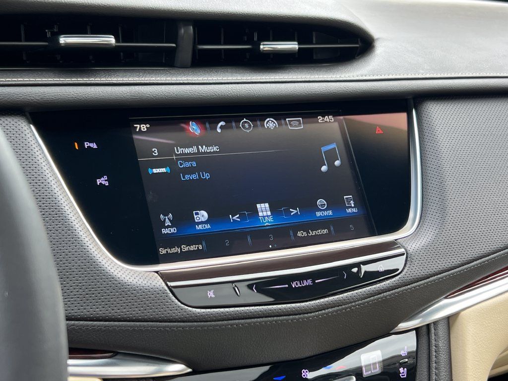 Used 2017 Cadillac XT5 Premium Luxury w/ Driver Assist Package FWD image 40