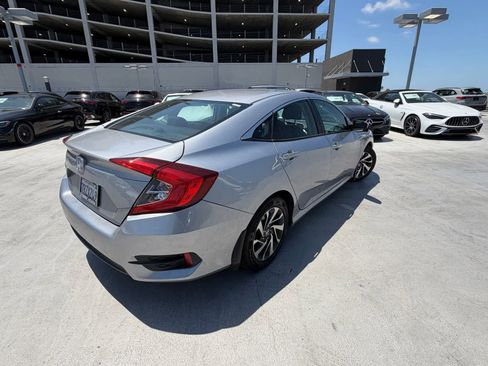 Used 2016 Honda Civic EX image 4