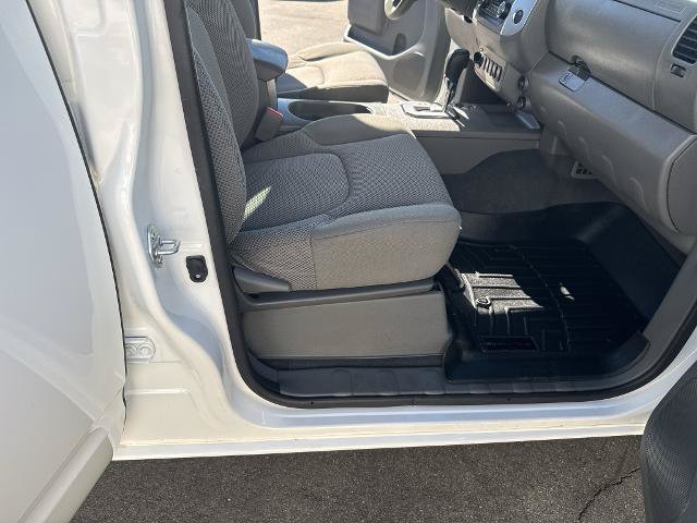 Used 2021 Nissan Frontier SV w/ Midnight Edition Floor Mats AWD/4WD image 23