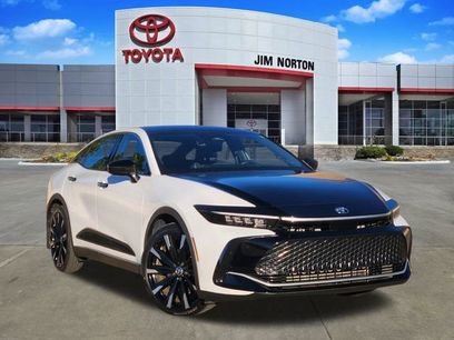 Used 2025 Toyota Crown Platinum