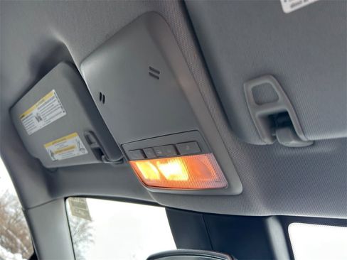 Used 2017 Chevrolet Trax LT image 19