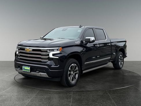 Used 2022 Chevrolet Silverado 1500 High Country w/ Z71 Off-Road Package AWD/4WD image 3