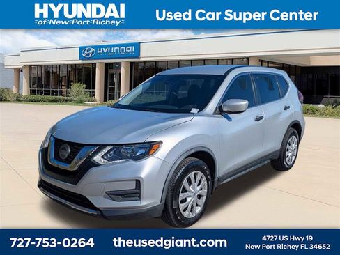 Used 2020 Nissan Rogue S image 1