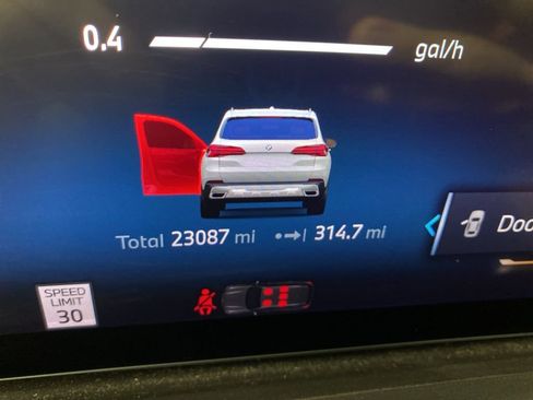 Certified 2024 BMW X5 xDrive40i w/ Parking Assistance Package AWD/4WD image 18