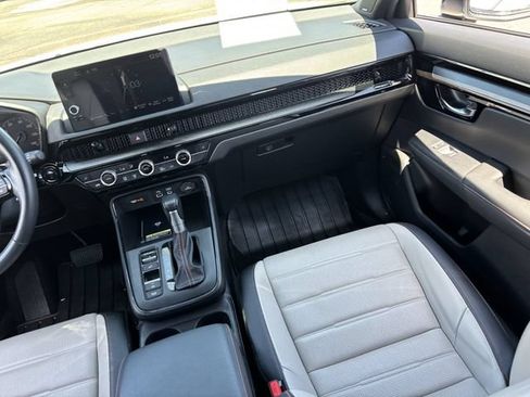 Used 2025 Honda CR-V Sport Touring image 16