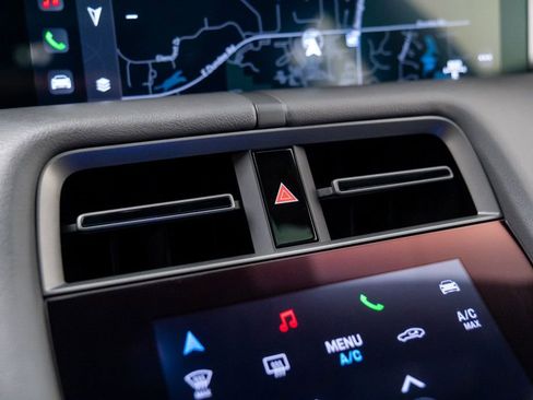 Certified 2021 Porsche Taycan Turbo image 25