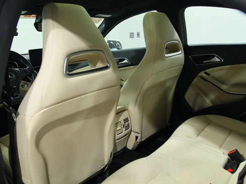 Used 2019 Mercedes-Benz CLA 250 4MATIC image 26
