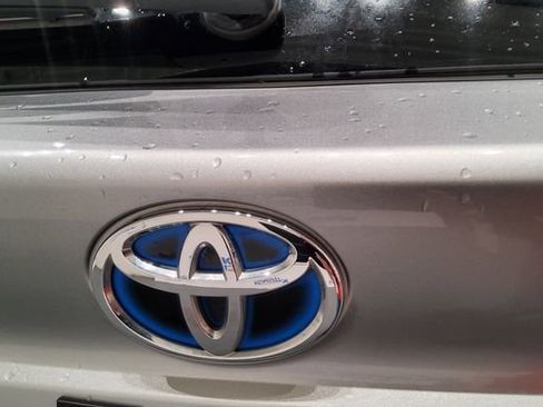 Used 2024 Toyota Sienna XLE FWD image 39