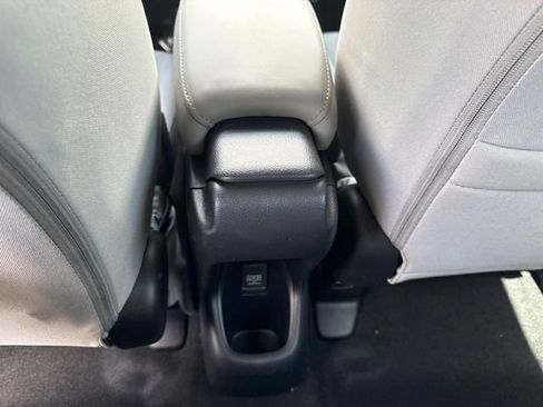 Certified 2022 Honda HR-V LX image 14