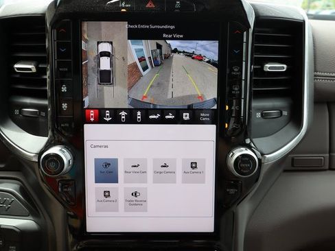 Used 2025 RAM 2500 Laramie w/ Towing Technology Group image 25