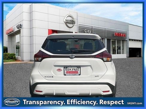 Used 2024 Nissan Kicks SR image 7