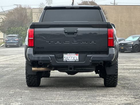Used 2024 Toyota Tacoma SR5 image 5