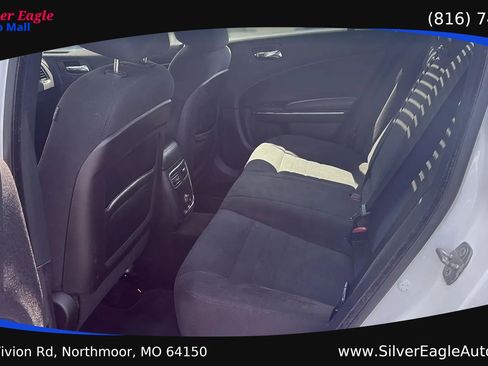 Used 2014 Dodge Charger SE w/ Comfort Seating Group RWD image 10