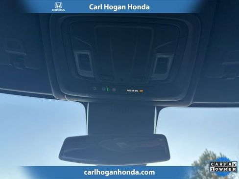 Used 2025 GMC Sierra 1500 SLT image 9