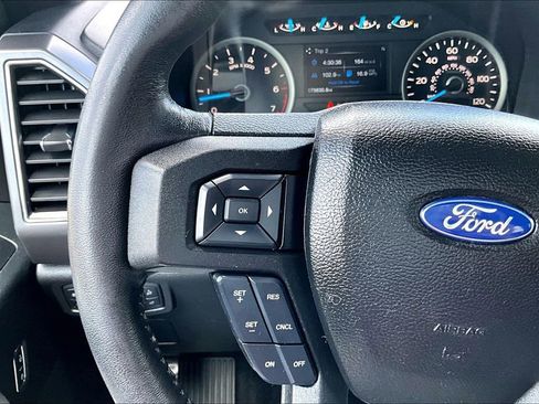 Used 2017 Ford F150 XLT w/ Equipment Group 302A Luxury AWD/4WD image 11