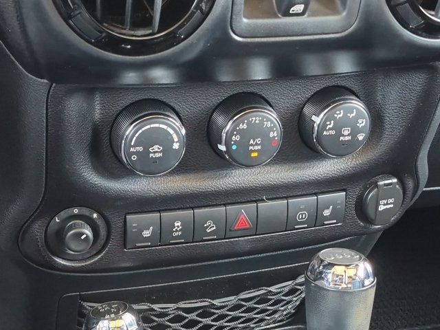 Used 2012 Jeep Wrangler Unlimited Sahara AWD/4WD image 24