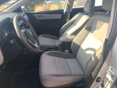 Used 2018 Toyota Corolla LE image 16