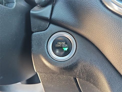 Used 2019 Chevrolet Equinox LT image 29