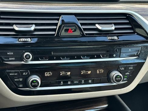 Used 2018 BMW 530i image 21