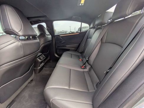 Used 2022 Lexus ES 350 F Sport w/ Accessory Package 2 FWD image 12