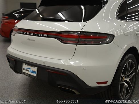 Used 2023 Porsche Macan AWD/4WD image 41