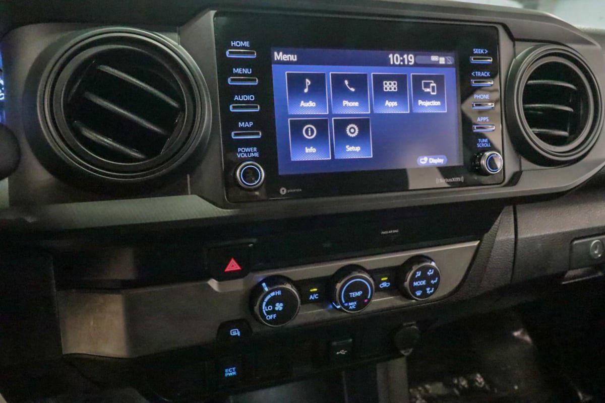 Used 2022 Toyota Tacoma SR w/ SR Convenience Package RWD image 19