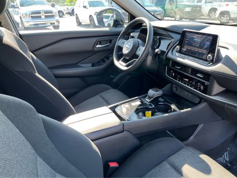 Used 2024 Nissan Rogue SV FWD image 36