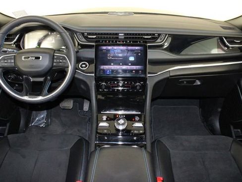 Used 2022 Jeep Grand Cherokee Trailhawk w/ Advanced Protech Group II AWD/4WD image 28