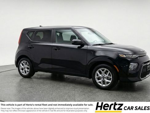 Used 2025 Kia Soul LX w/ LX Technology Package FWD image 1