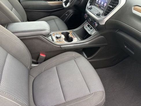 Used 2023 GMC Acadia SLE w/ Driver Convenience Package FWD image 40