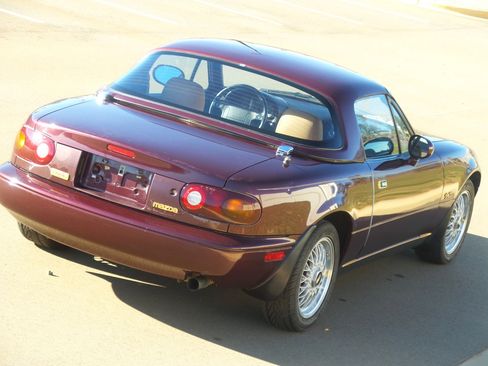 Used 1995 MAZDA MX-5 Miata image 8