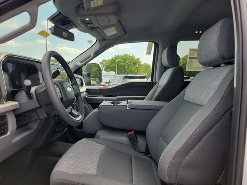 New 2026 Ford F250 XLT w/ XLT Premium Package AWD/4WD image 18