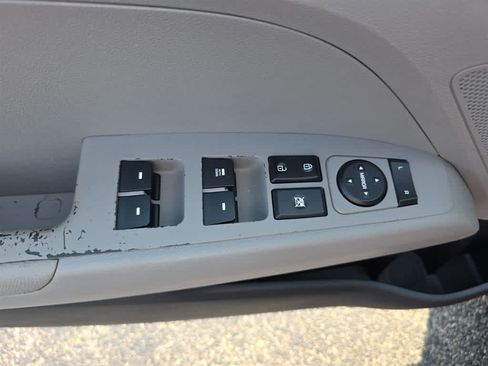 Used 2017 Hyundai Elantra SE FWD image 17